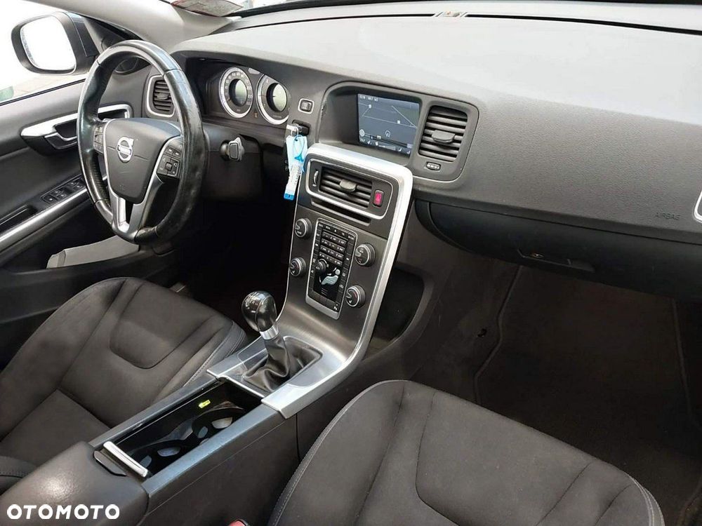 Volvo S60 D4 Momentum - 8