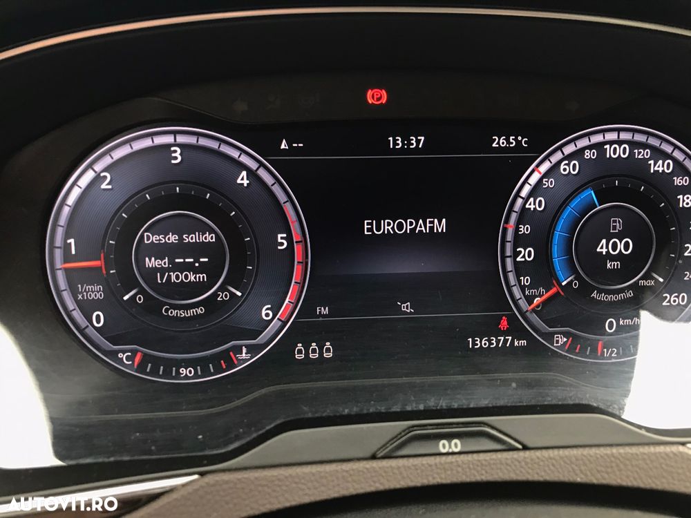 Volkswagen Passat 2.0 TDI Highline - 14
