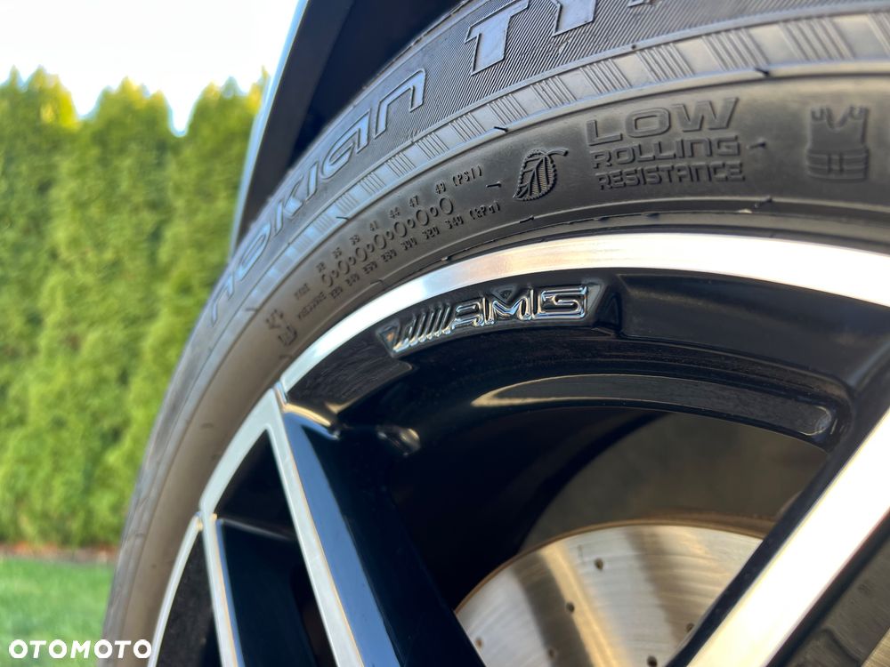 Mercedes-Benz GLC - 32