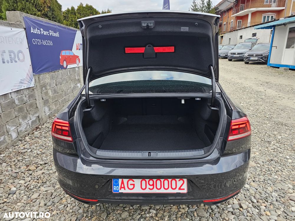 Volkswagen Passat - 8
