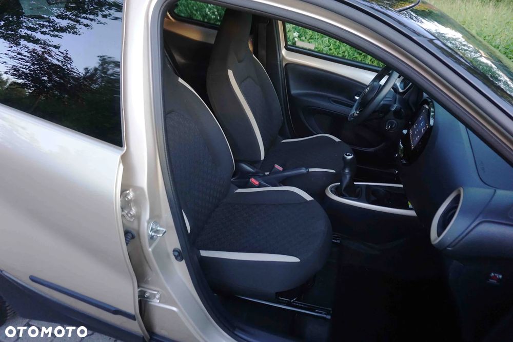 Toyota Aygo X 1.0 VVT-i Executive - 17