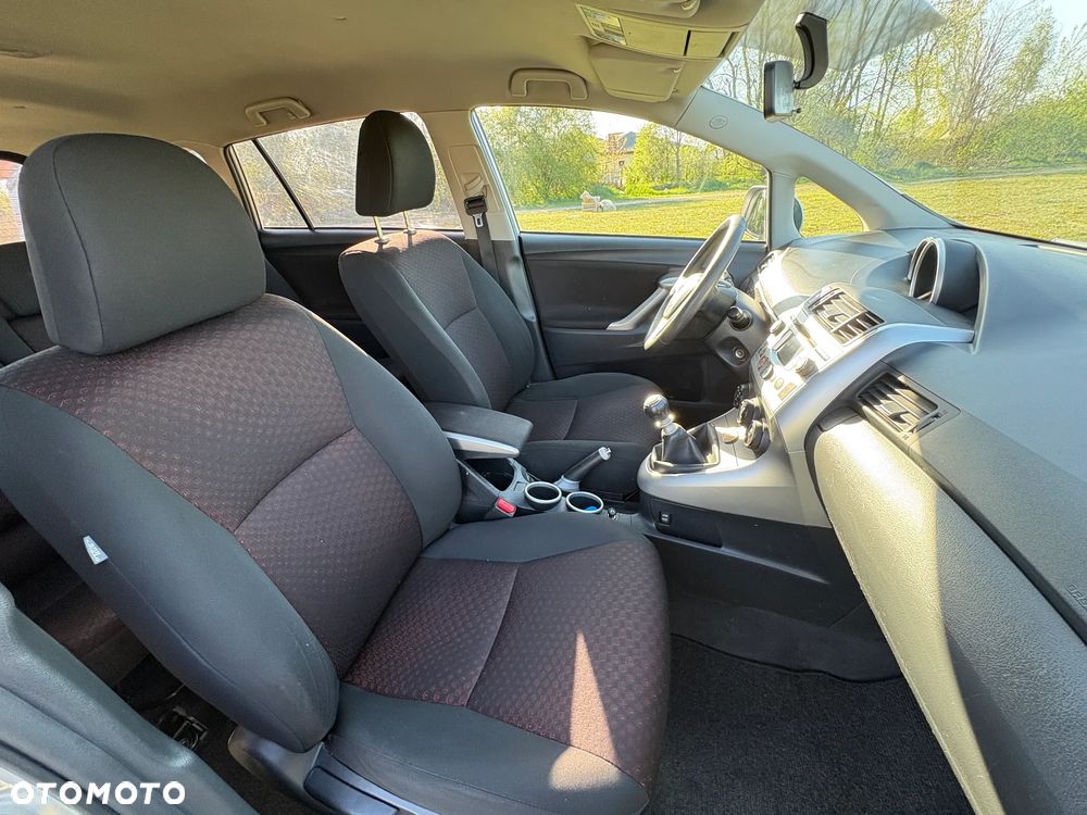 Toyota Verso 1.8 Sol 7os - 12