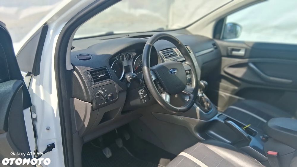 Ford Kuga 2.0 TDCi 4x4 Titanium - 10
