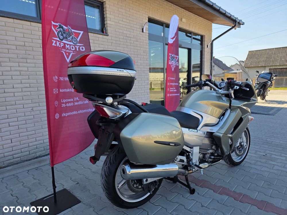 Yamaha FJR - 23