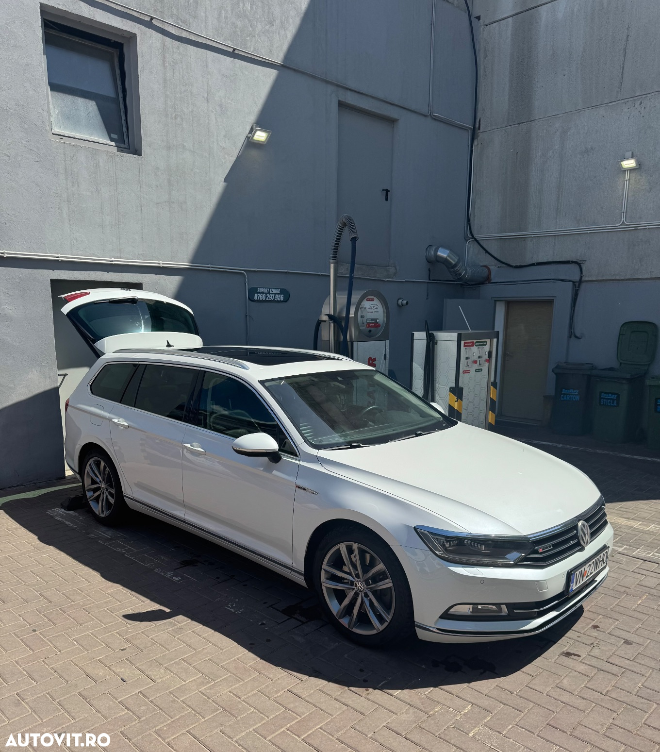Volkswagen Passat Variant 2.0 BiTDI 4Mot DSG Highline - 2