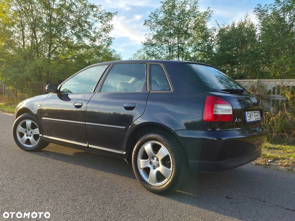 Audi A3 Sportback - 3