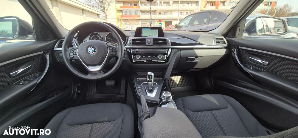 BMW Seria 3 320i Aut. Advantage - 9