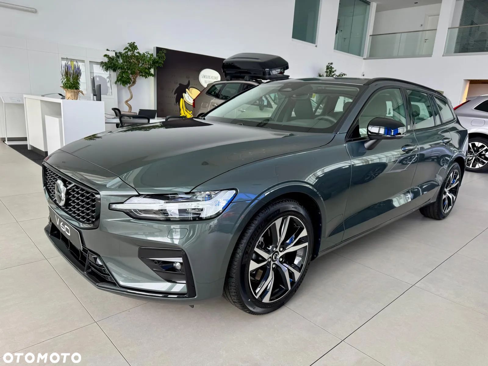 Volvo V60 B4 B Plus Dark - 1