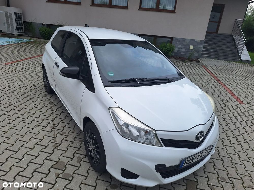Toyota Yaris - 1