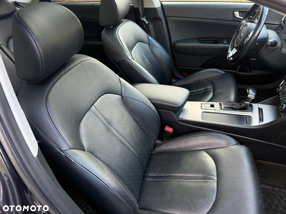 Kia Optima Plug-in Hybrid - 17