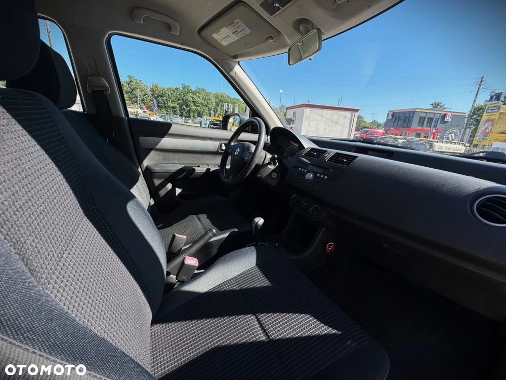 Suzuki Swift - 6