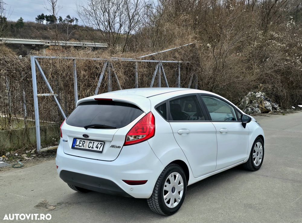 Ford Fiesta - 11