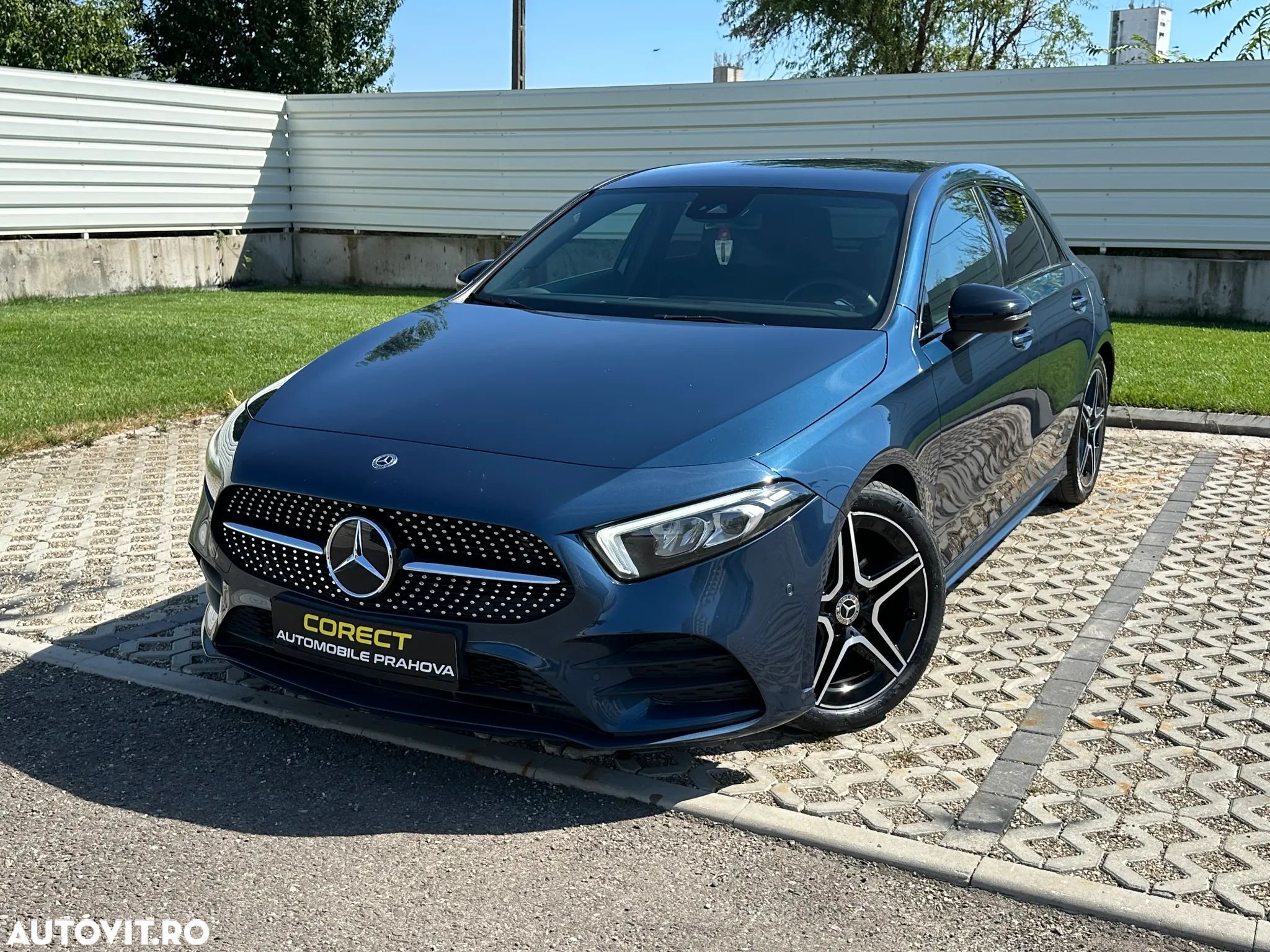 Mercedes-Benz A - 1