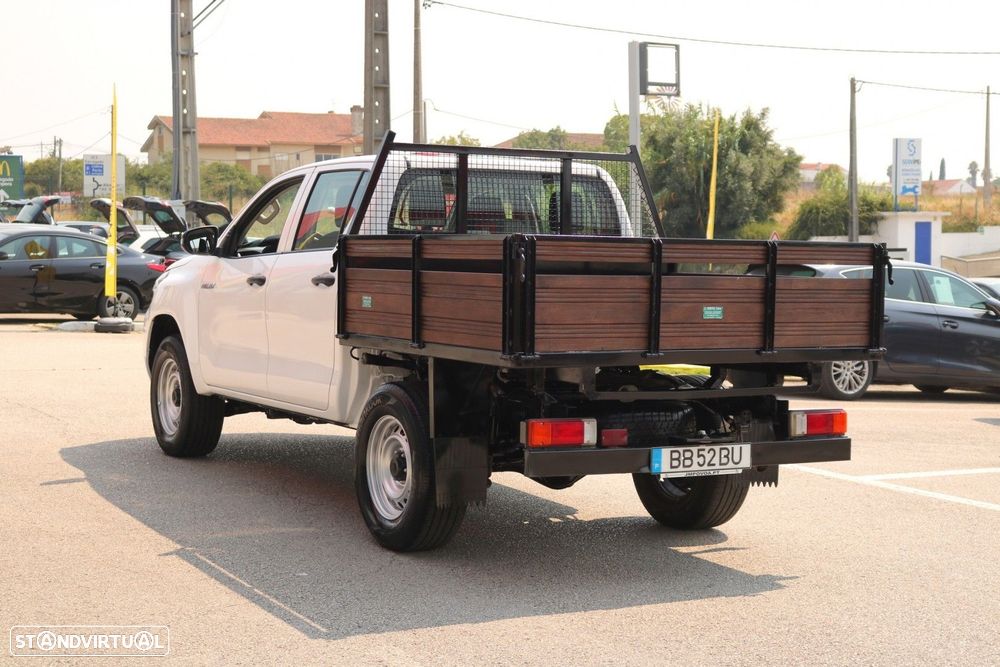 Toyota Hilux 2.4 D-4D 4WD CD CM - 7
