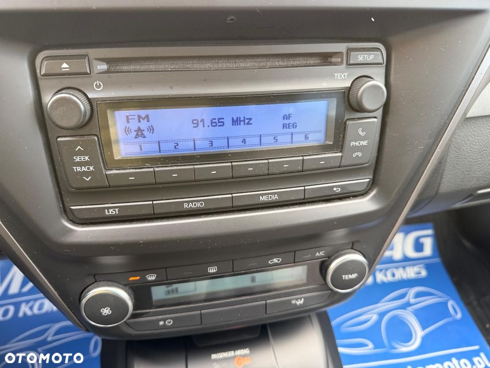 Toyota Avensis 1.6 D-4D Active - 21