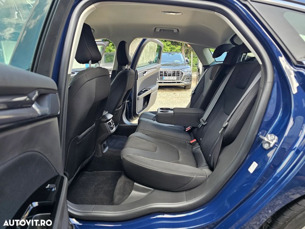 Ford Mondeo - 28