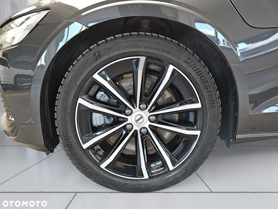Volvo V60 T6 AWD Plug-In Hybrid Ultra Dark - 13