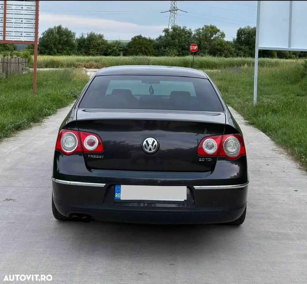 Volkswagen Passat - 2