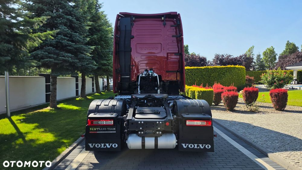 Volvo ///FH///500///2023/// GLOBETROTTER///XXL///HYDRAULIKA/// KLIMATYZACJA POSTOJOWA///ALUMINIOWE FELGI///ZABUDOWY MIĘDZYOSIOWE///FULL LED///VIRTUAL COCPIT///TV///WAGA/// STAN BARDZO DOBRY - 7