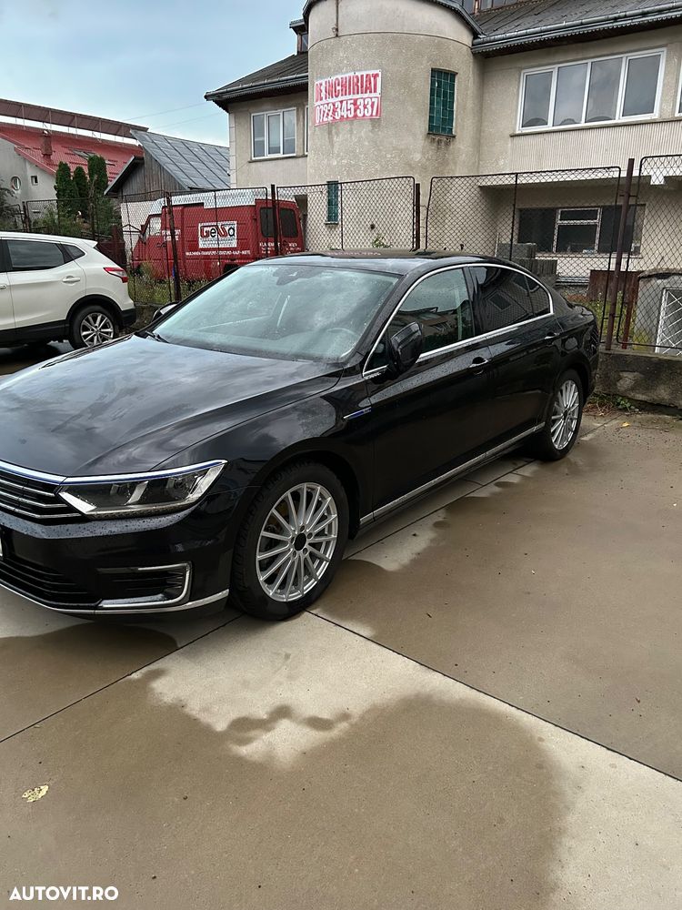 Volkswagen Passat - 12