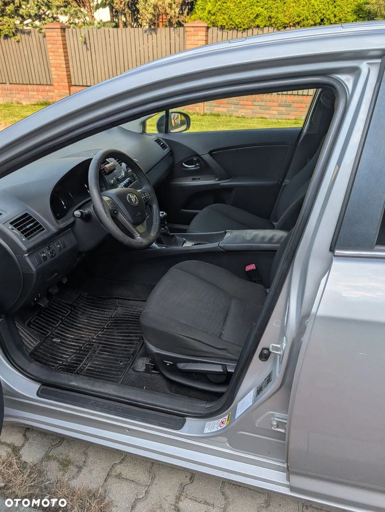 Toyota Avensis 1.8 Sol - 5