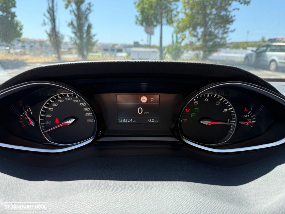 Peugeot 308 SW PureTech 130 GPF EAT8 Stop & Start Allure Pack - 8
