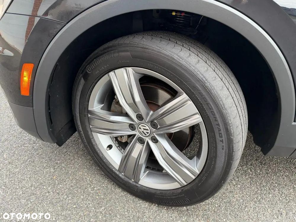 Volkswagen Tiguan - 24