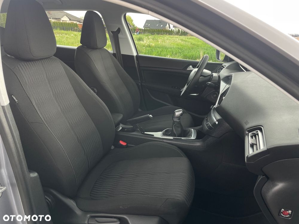 Peugeot 308 e-HDi 115 Stop & Start Allure - 17