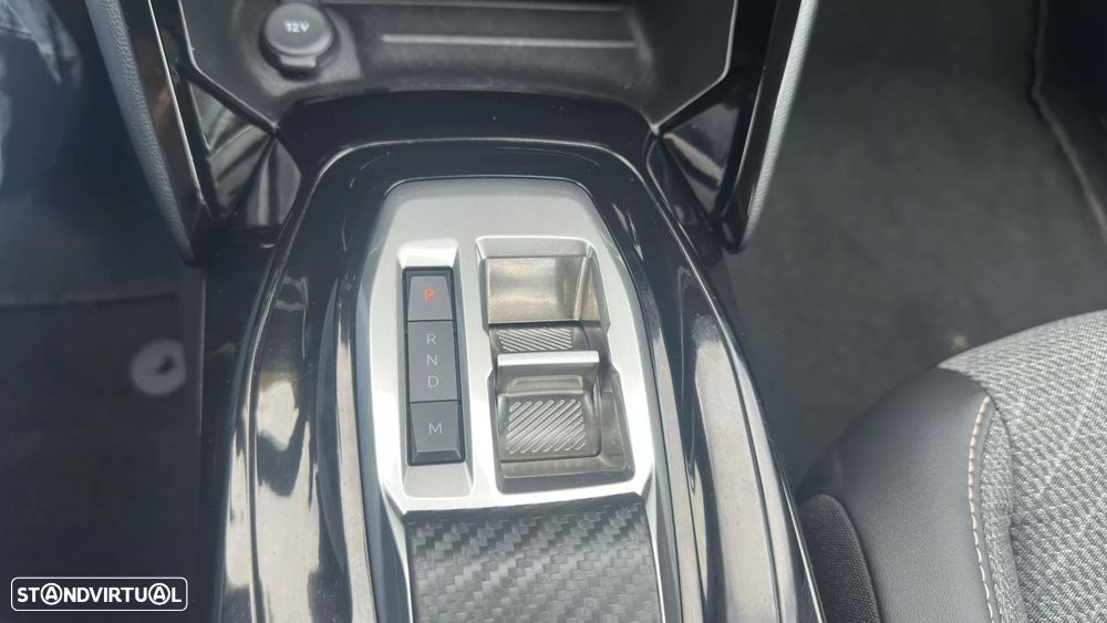 Peugeot 2008 1.2 Hybrid Allure e-DCS6 - 24