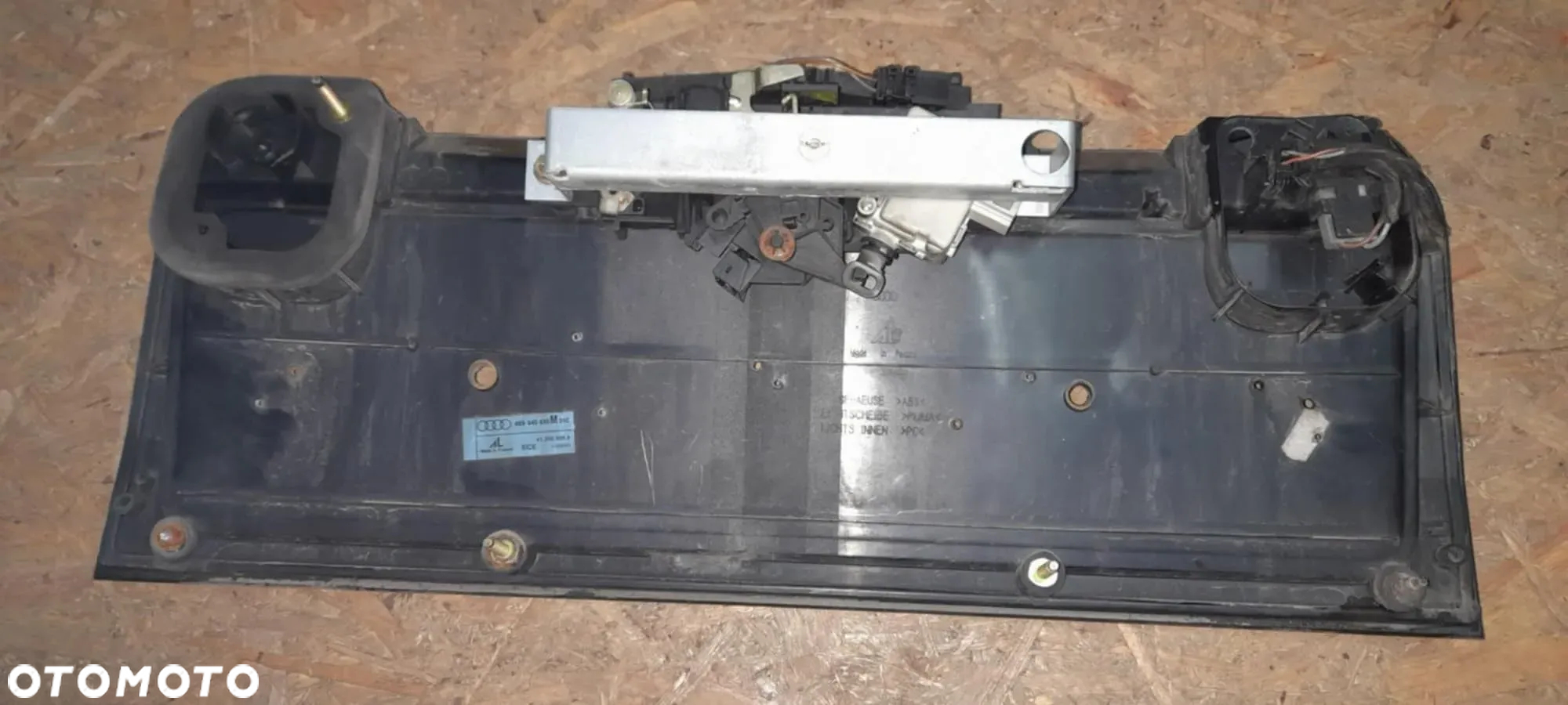 BLENDA KLAPY TYŁ AVANT KOMBI 489945695M Audi A6 II (1997-2004) C5 - 2