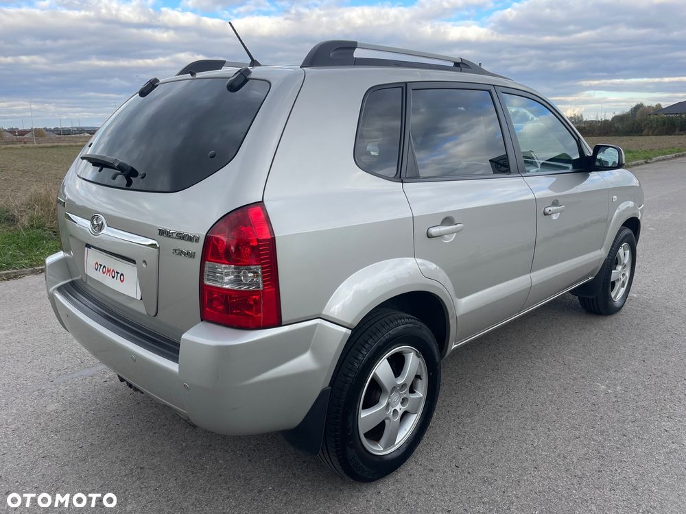 Hyundai Tucson 2.0 CRDi VGT 2WD Automatik GLS - 28