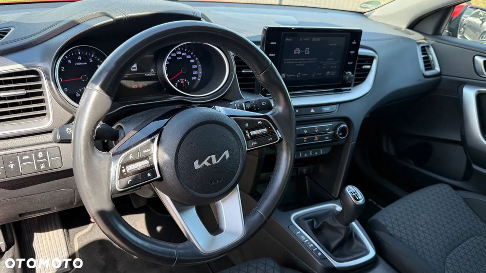Kia Ceed 1.0 T-GDI 120 OPF Edition 7 - 28