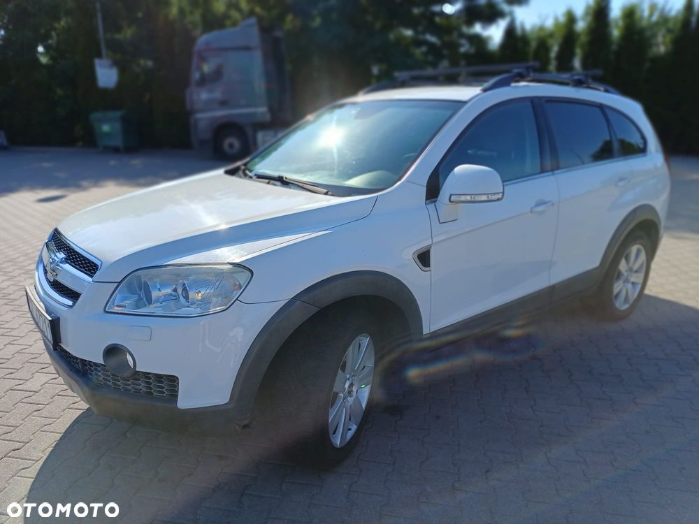Chevrolet Captiva 2.0 d LT high 5os - 16