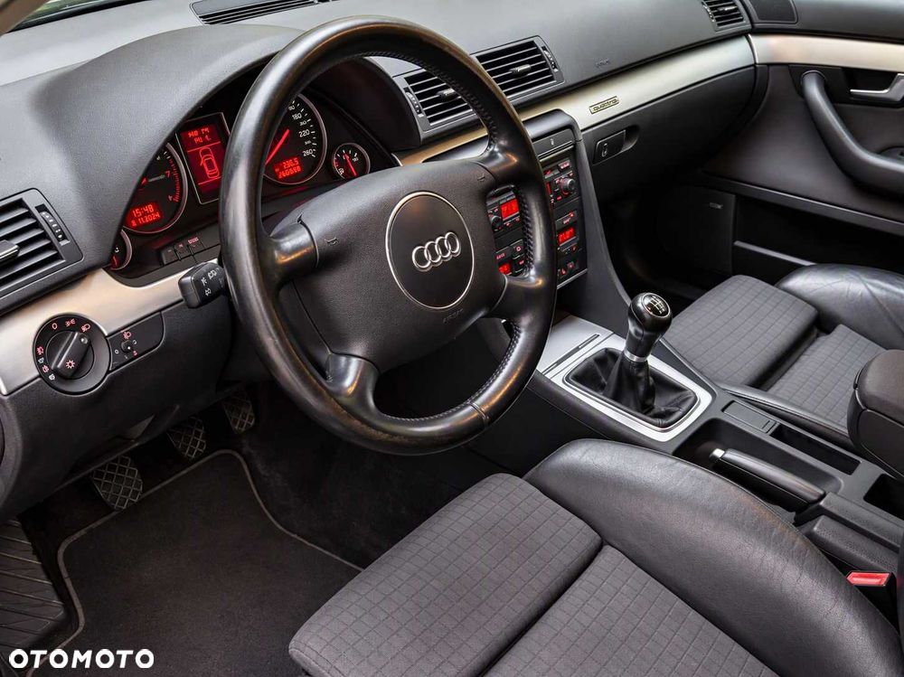 Audi A4 Avant - 5