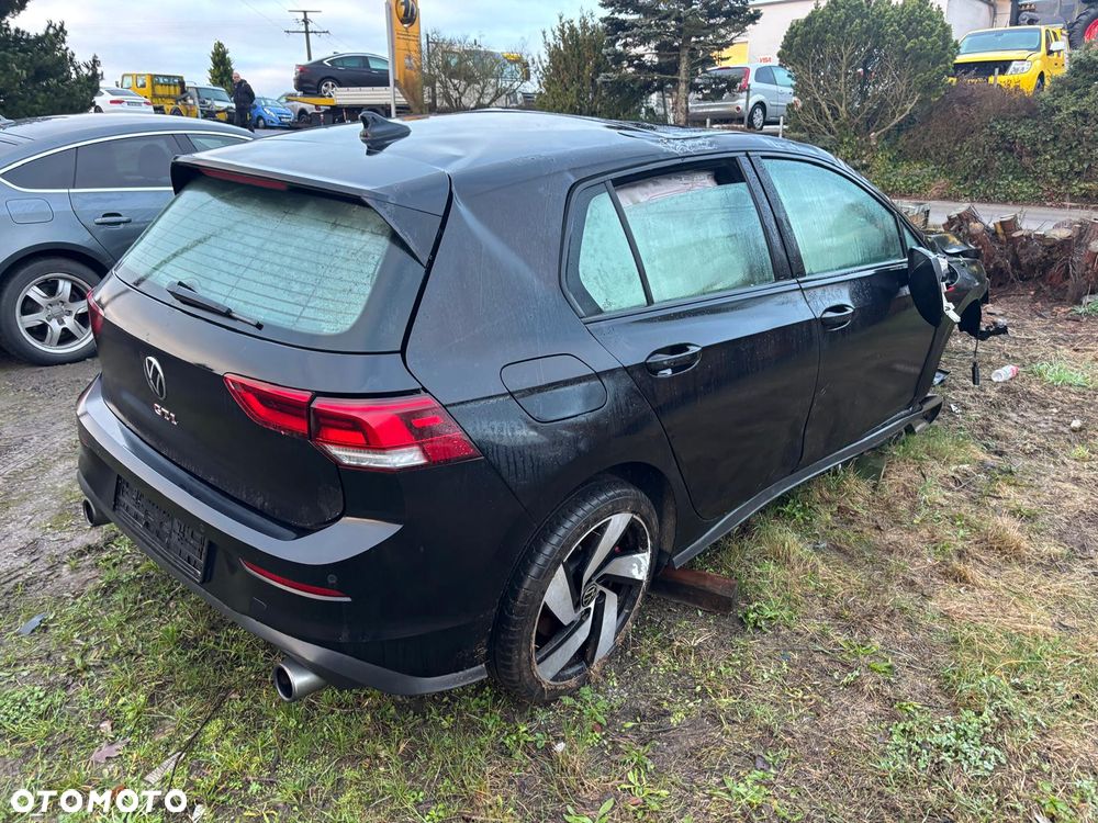 Volkswagen Golf 2.0 TSI OPF DSG GTI - 2