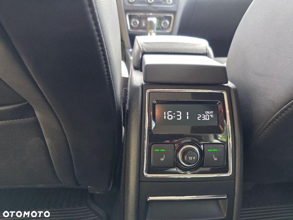 Skoda Superb 2.0 TSI Platinum DSG - 11