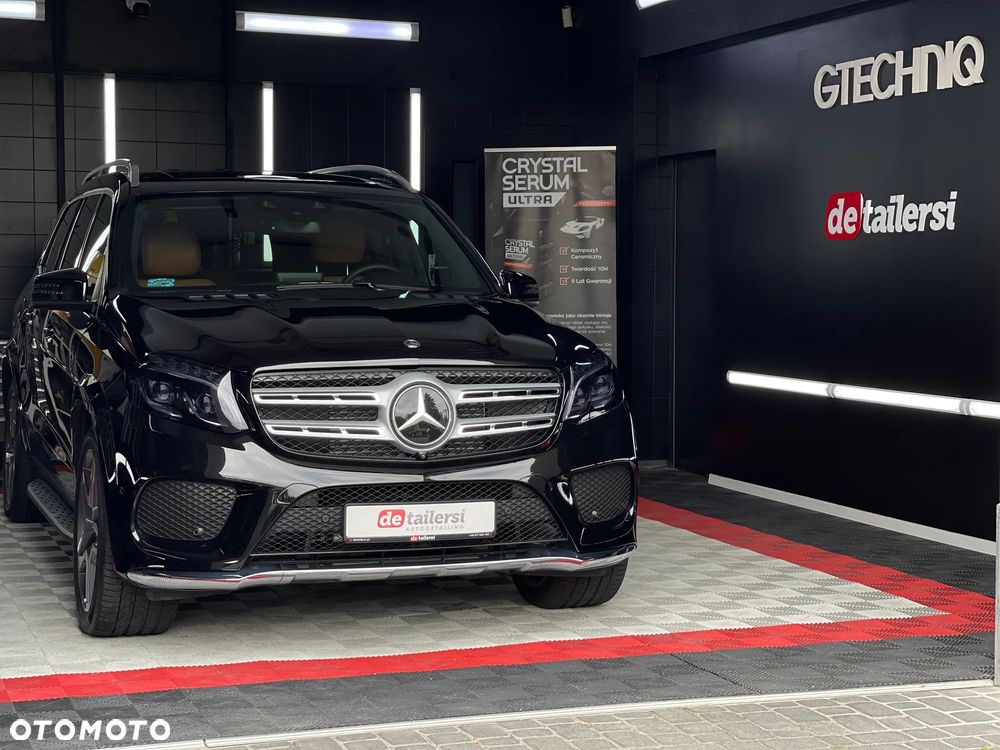 Mercedes-Benz GLS - 1