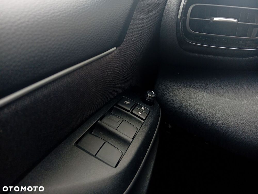 Toyota Yaris - 19