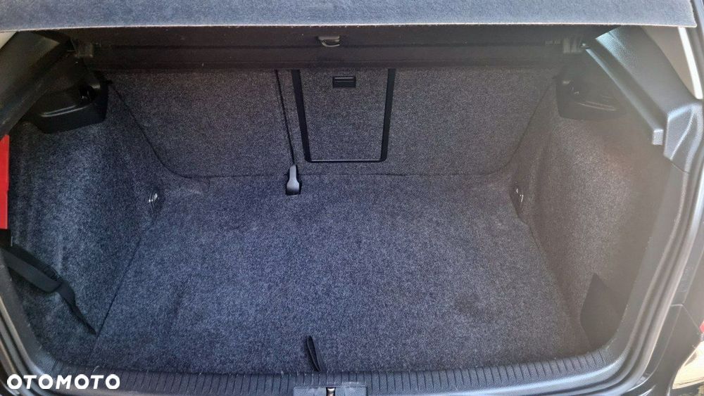 Volkswagen Golf - 20