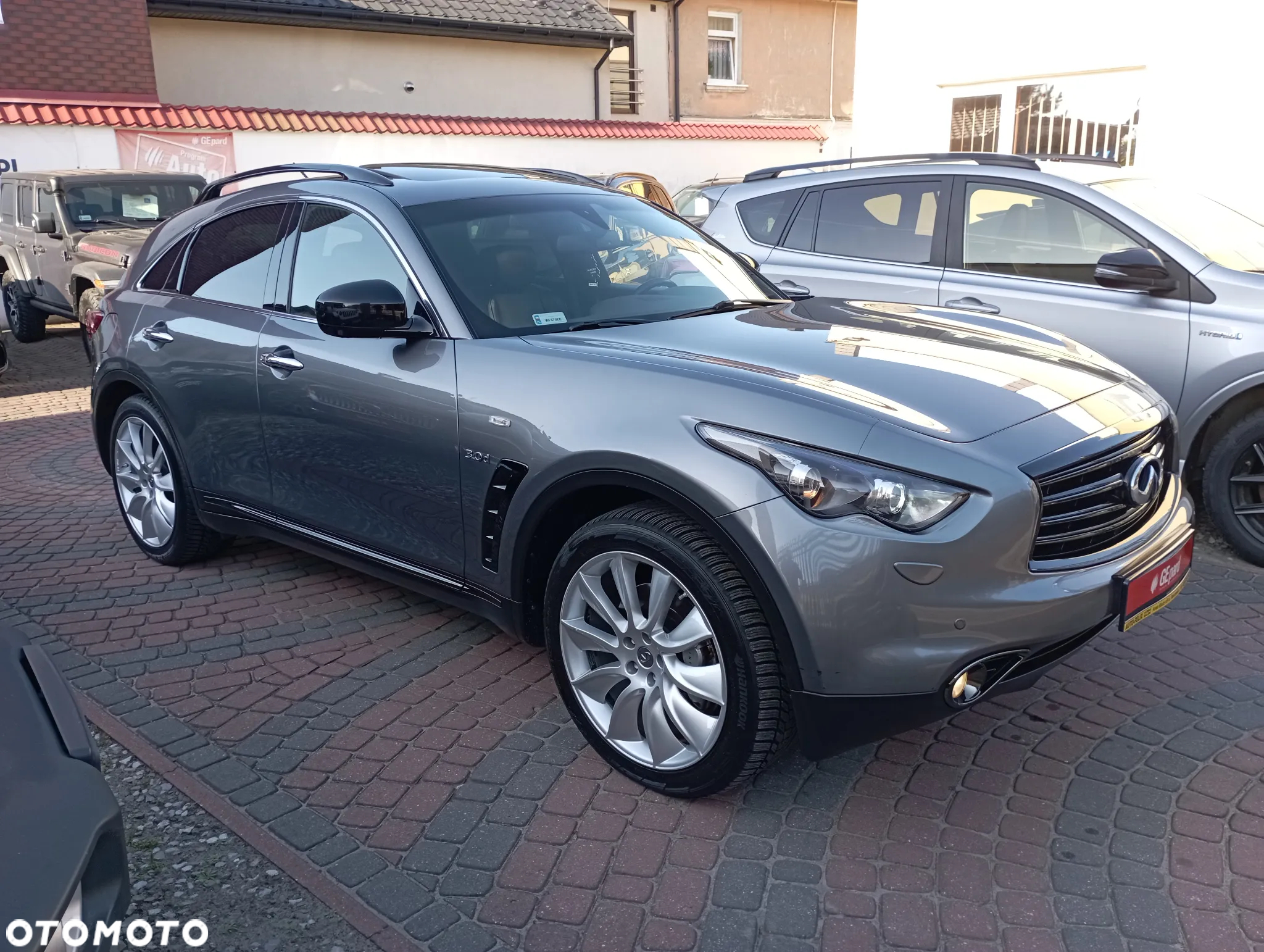 Infiniti Q70 3.0d S Premium - 3