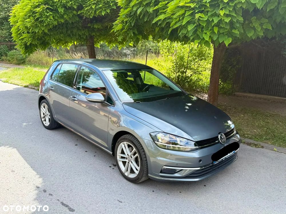 Volkswagen Golf - 2