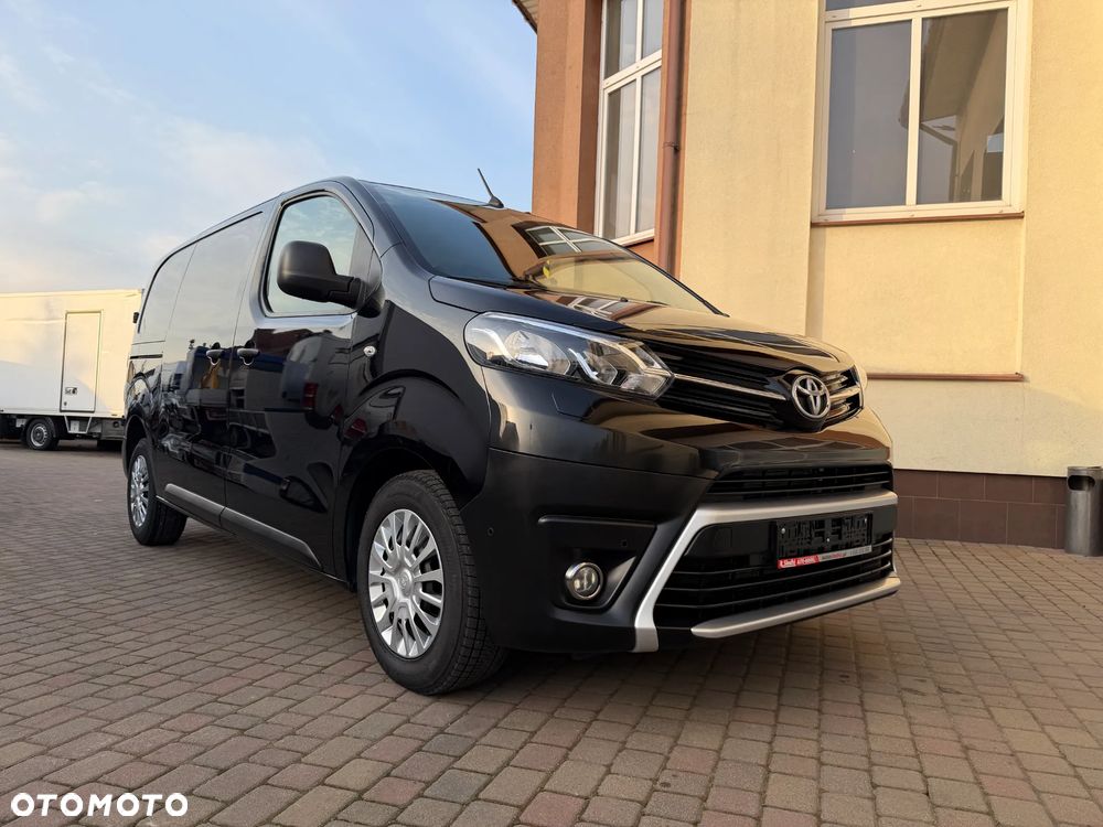 Toyota Proace 2,0 L2H1 - 8