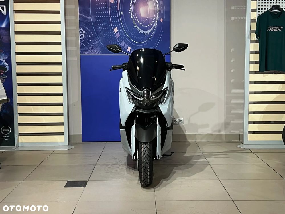 Yamaha NMAX - 8
