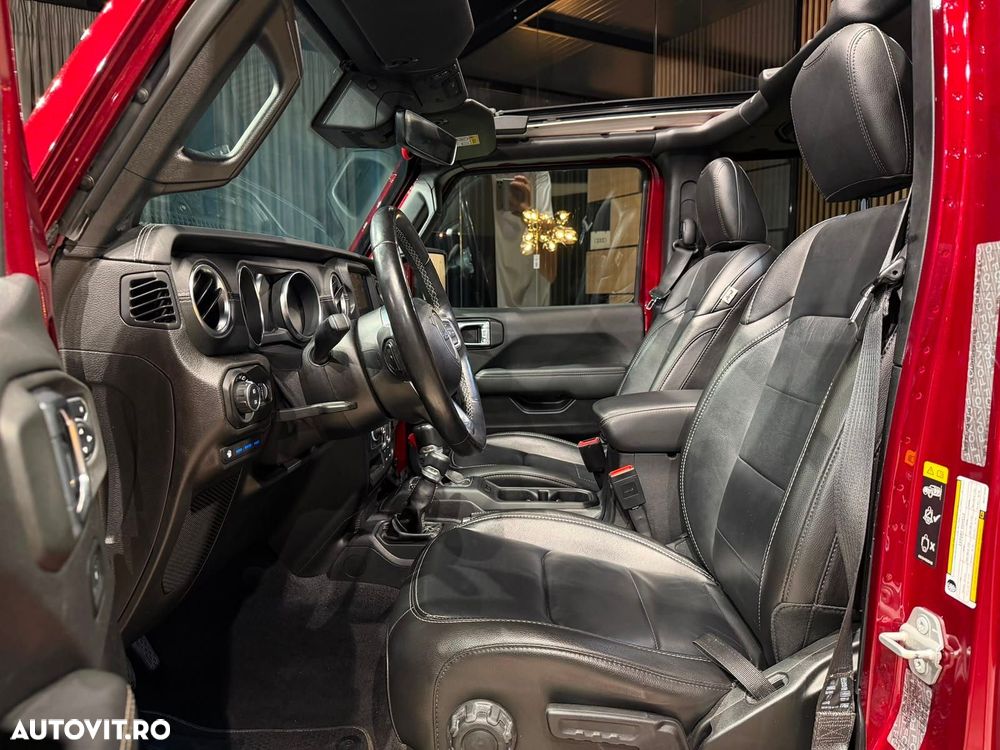 Jeep Wrangler - 31