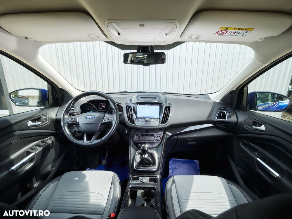 Ford Kuga 1.5 EcoBoost 2x4 Titanium - 8