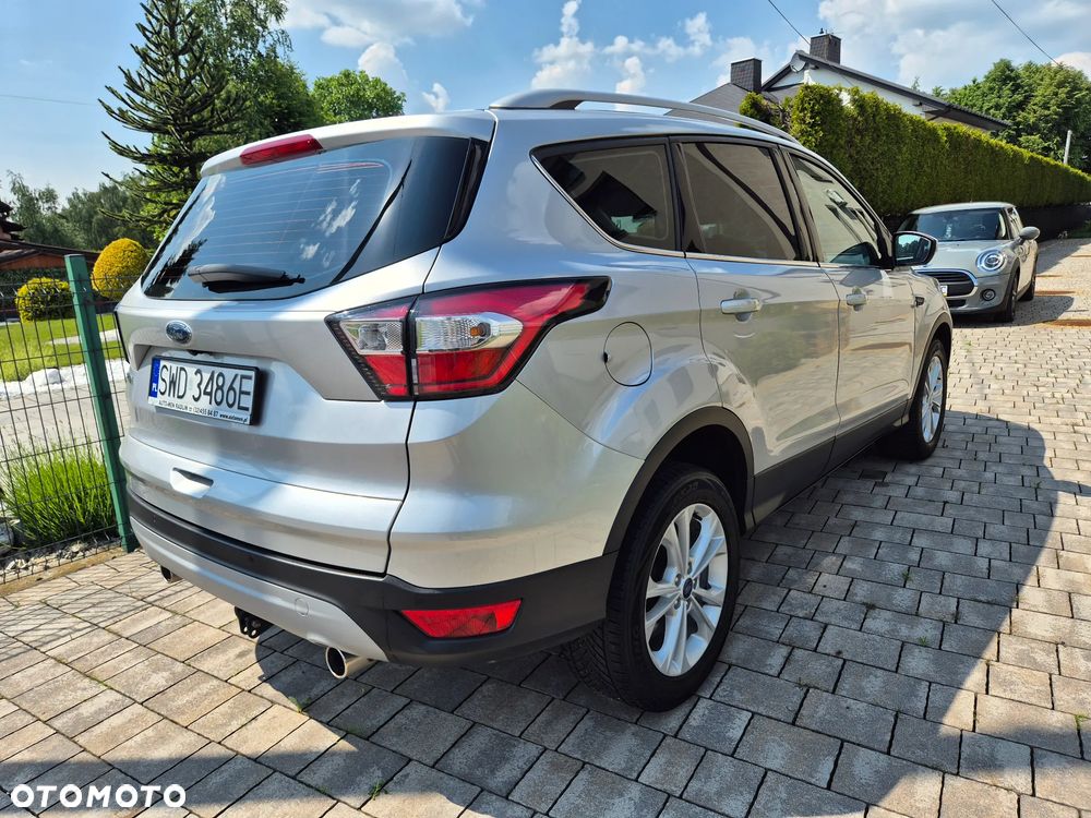 Ford Kuga 2.0 TDCi 4x2 Titanium - 4