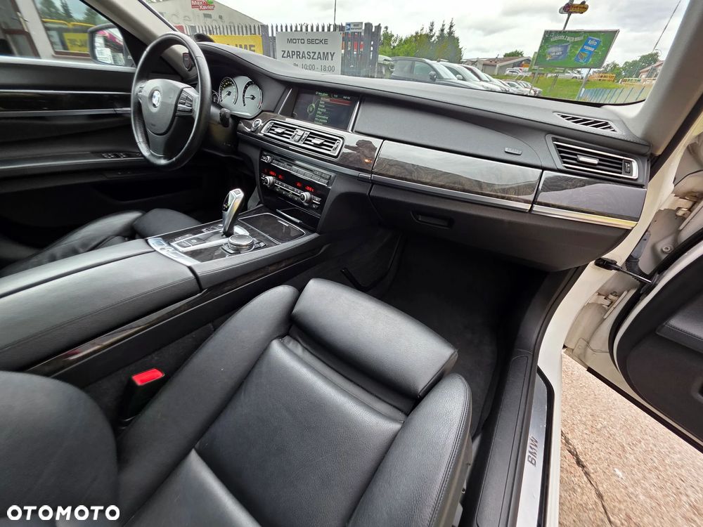 BMW Seria 7 740d xDrive - 12