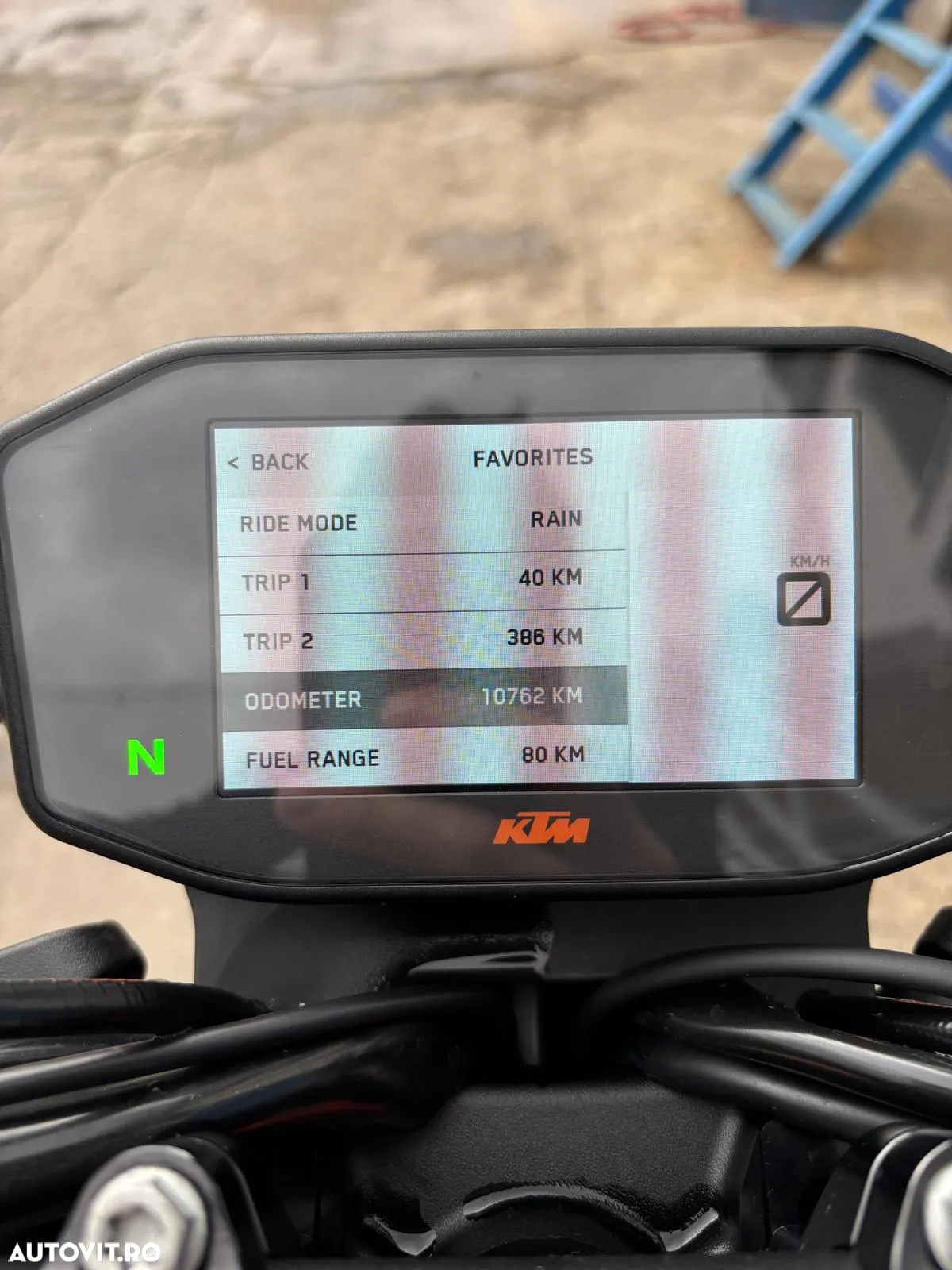 KTM 890 Duke R - 8