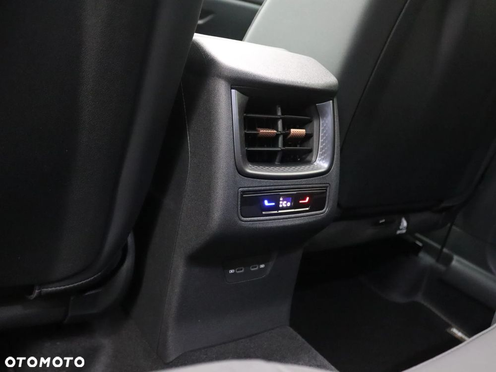 Cupra Terramar 1.5 e-Hybrid DSG VZ - 27