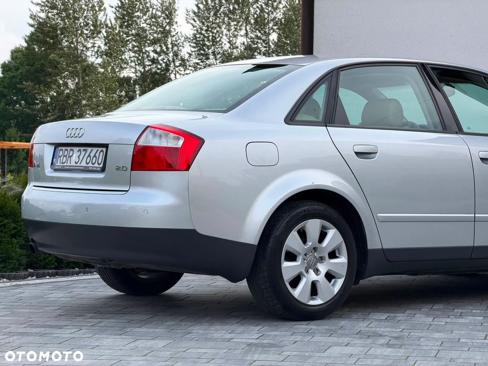 Audi A4 Limousine - 16